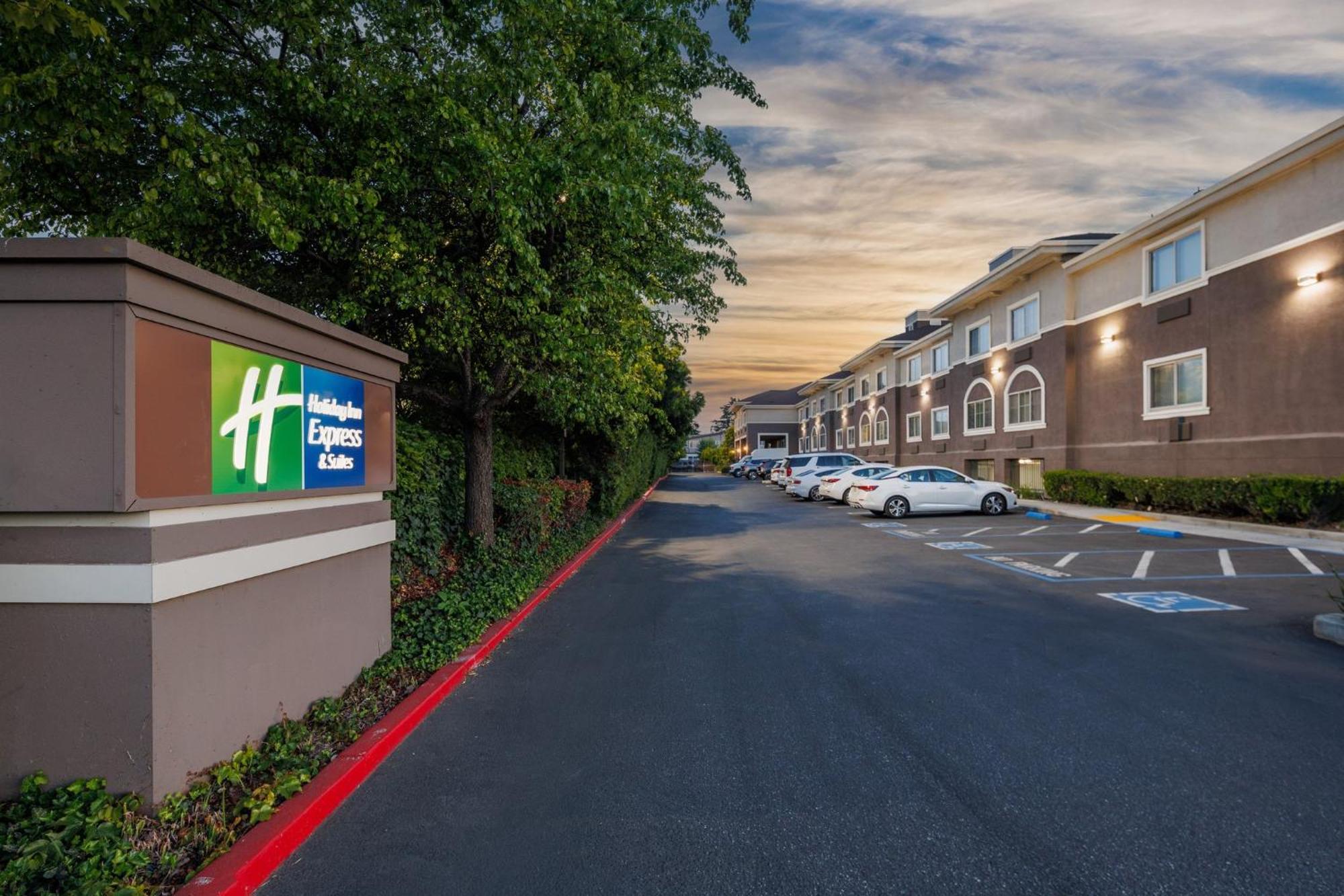 Holiday Inn Express & Suites Mountain View Silicon Valley By Ihg Eksteriør billede